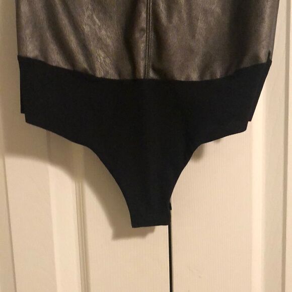 Commando Gunmetal V Neck Faux Leather Bodysuit - Picture 3 of 7